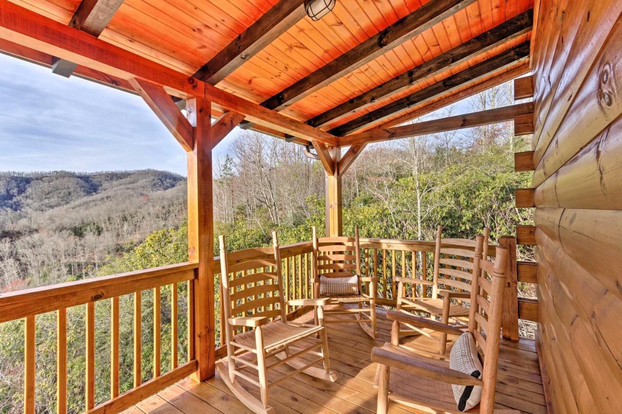 Hilltop Cabin On 5 Acres With Hot Tub And Waterfall! Bryson City Kültér fotó