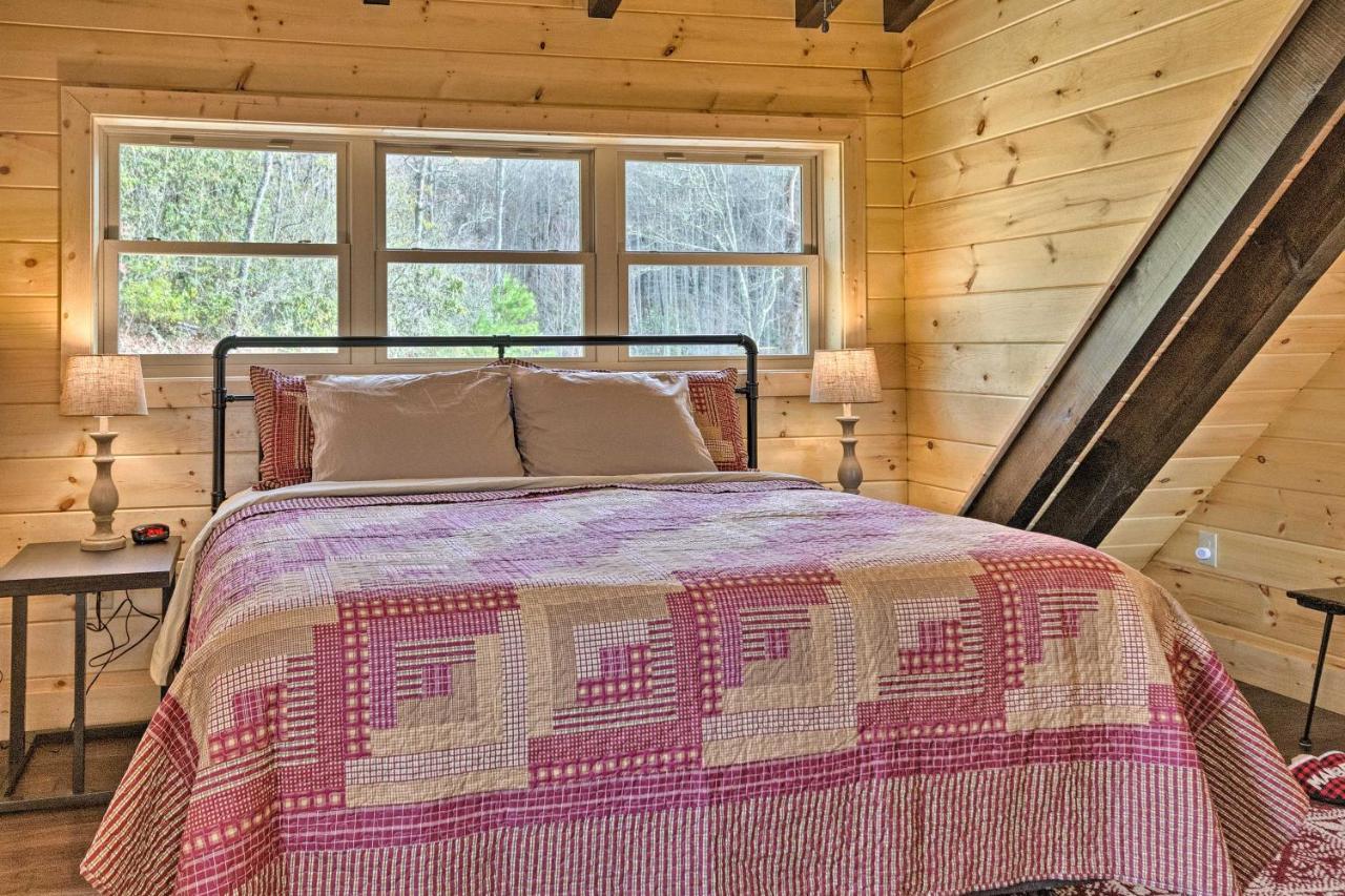 Hilltop Cabin On 5 Acres With Hot Tub And Waterfall! Bryson City Kültér fotó