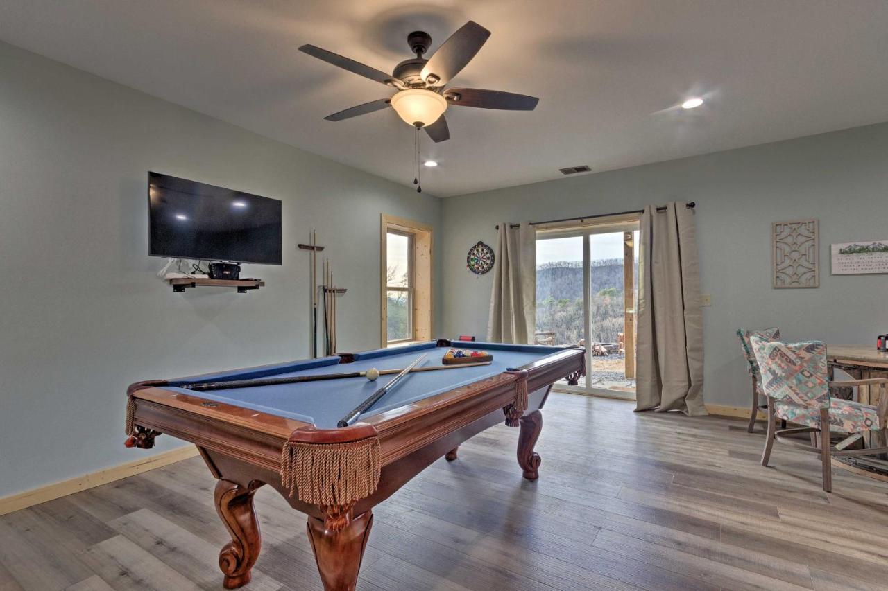 Hilltop Cabin On 5 Acres With Hot Tub And Waterfall! Bryson City Kültér fotó