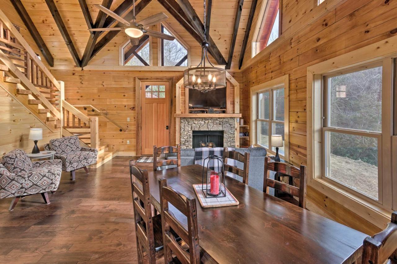 Hilltop Cabin On 5 Acres With Hot Tub And Waterfall! Bryson City Kültér fotó