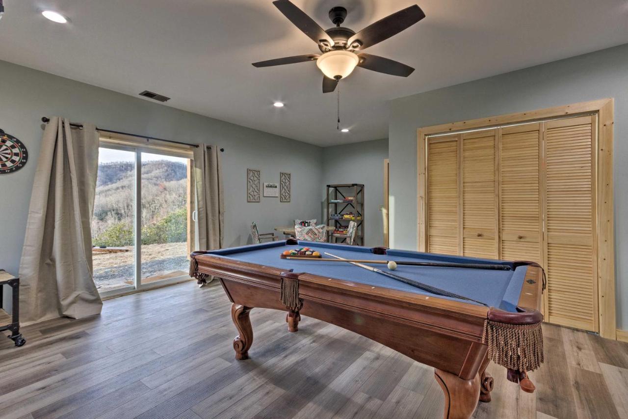 Hilltop Cabin On 5 Acres With Hot Tub And Waterfall! Bryson City Kültér fotó