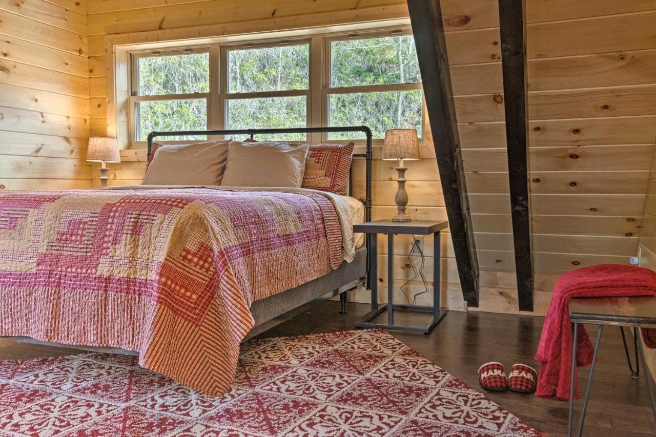 Hilltop Cabin On 5 Acres With Hot Tub And Waterfall! Bryson City Kültér fotó