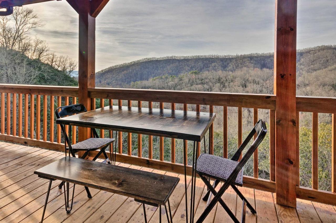 Hilltop Cabin On 5 Acres With Hot Tub And Waterfall! Bryson City Kültér fotó