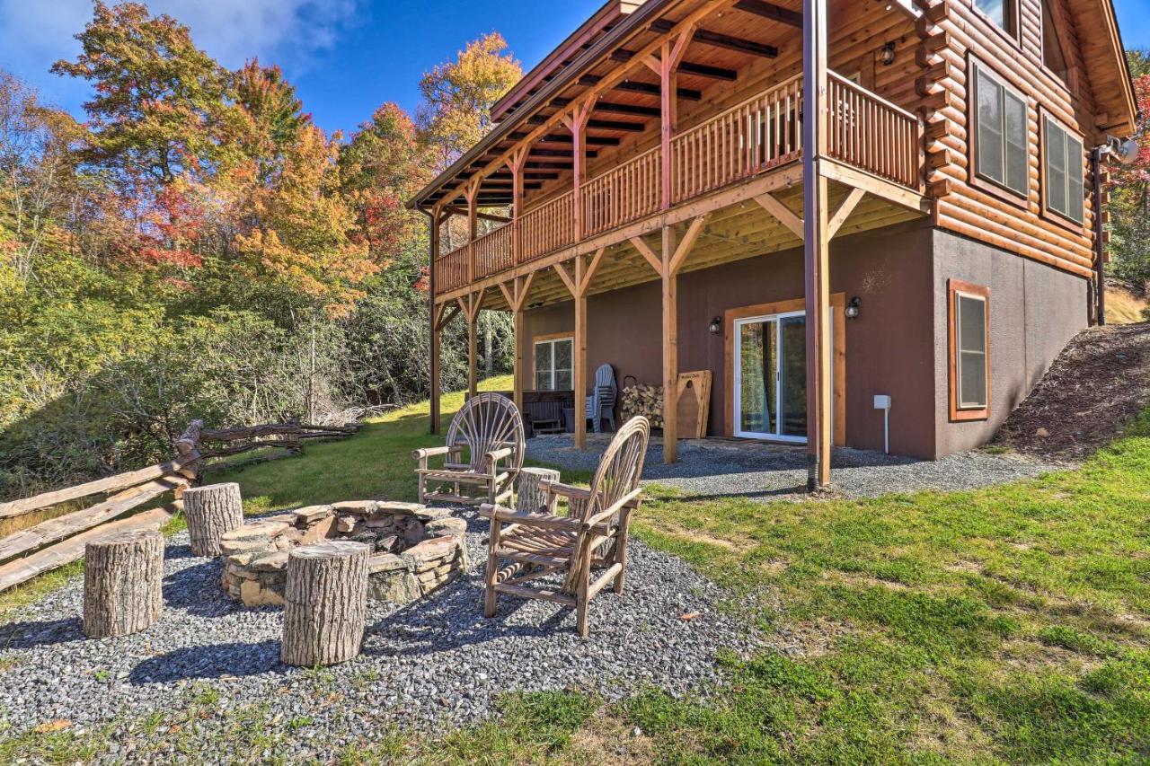 Hilltop Cabin On 5 Acres With Hot Tub And Waterfall! Bryson City Kültér fotó