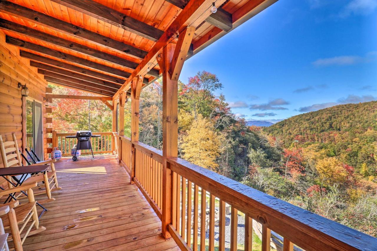 Hilltop Cabin On 5 Acres With Hot Tub And Waterfall! Bryson City Kültér fotó
